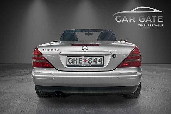 Mercedes-Benz SLK230 5 of 5