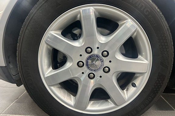 Mercedes-Benz SLK230 21 of 22