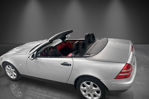 Mercedes-Benz SLK230 6 of 22
