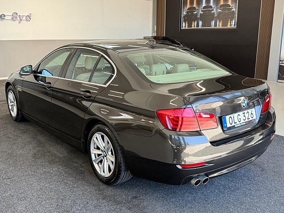 BMW 520d 3 of 5