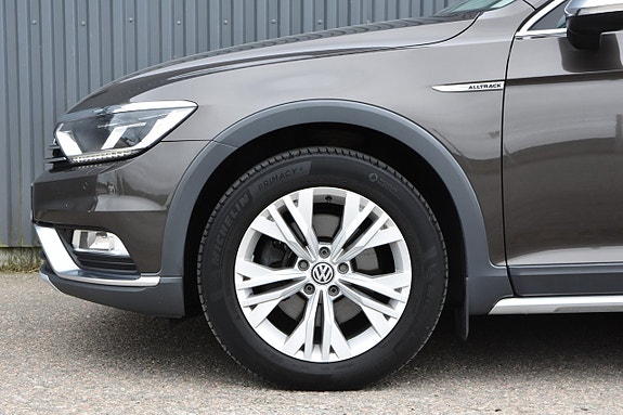 Volkswagen Passat Alltrack 5 of 5