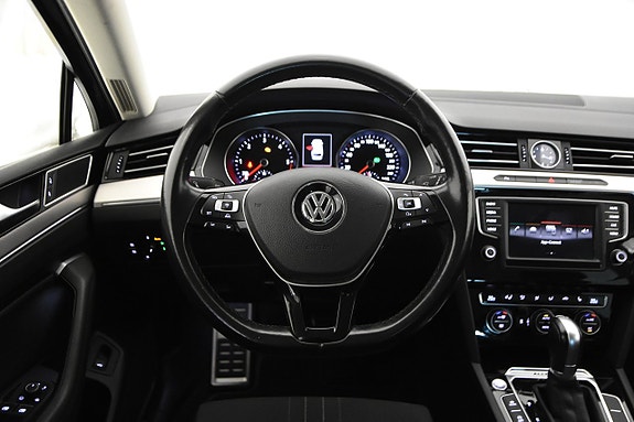 Volkswagen Passat Alltrack 13 of 20