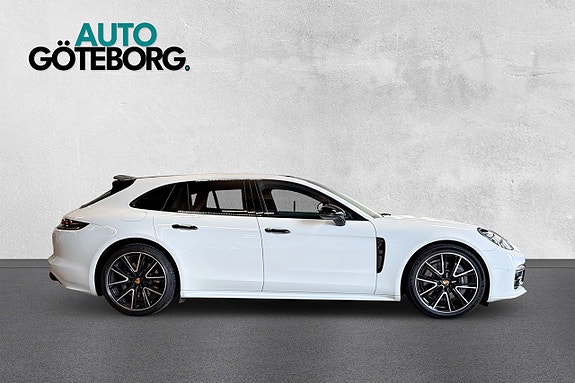 Porsche Panamera 4 3 of 5