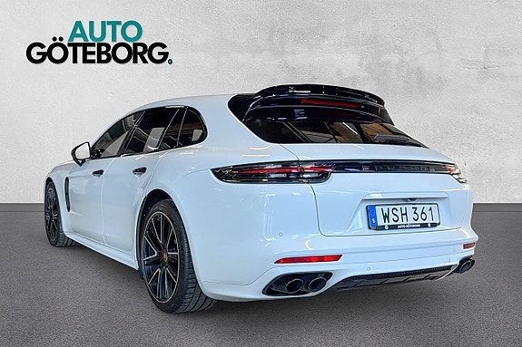 Porsche Panamera 4 4 of 5