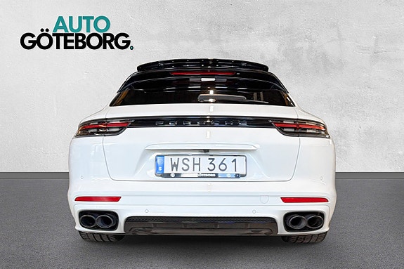Porsche Panamera 4 5 of 5