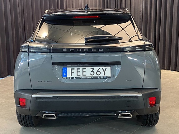 Peugeot 2008 2 of 5