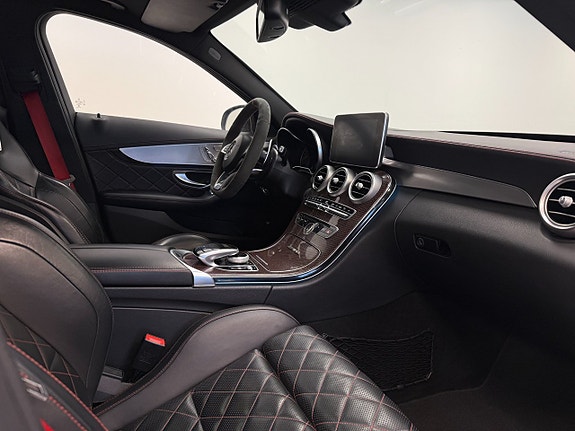 Mercedes-Benz AMG C63 S 13 of 28