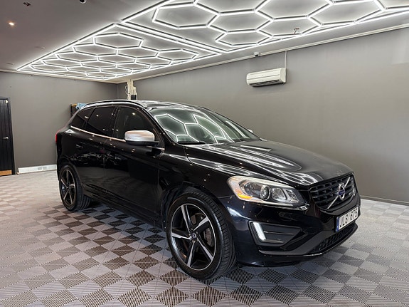Volvo XC60 3 of 5
