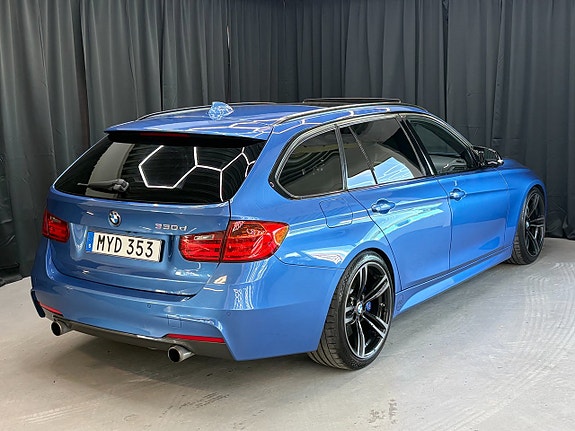 BMW 330d 4 of 5
