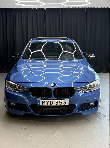 BMW 330d 11 of 14