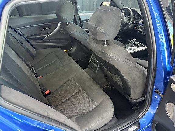 BMW 330d 8 of 14