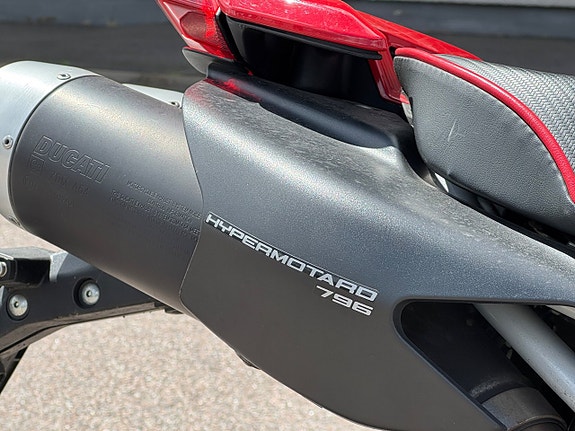 Ducati Hypermotard 796 1190 mil 11 of 16