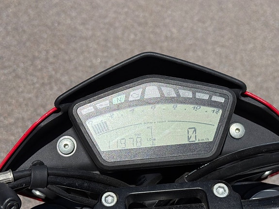 Ducati Hypermotard 796 1190 mil 13 of 16
