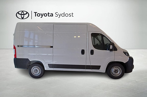 Toyota Proace 2 of 5