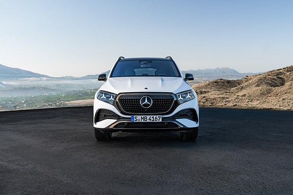 Mercedes-Benz GLE450 2 of 4