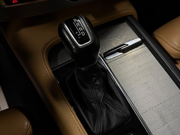 Volvo XC90 12 of 18