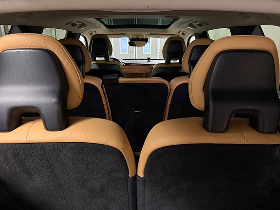 Volvo XC90 16 of 18