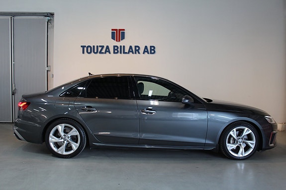 Audi A4 4 of 21