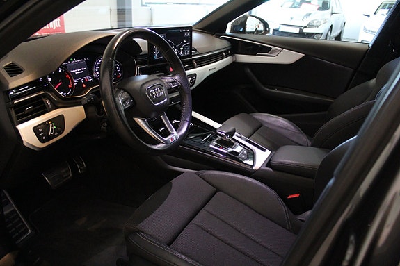 Audi A4 9 of 21