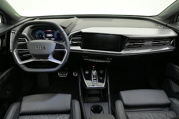 Audi Q4 e-tron 6 of 27