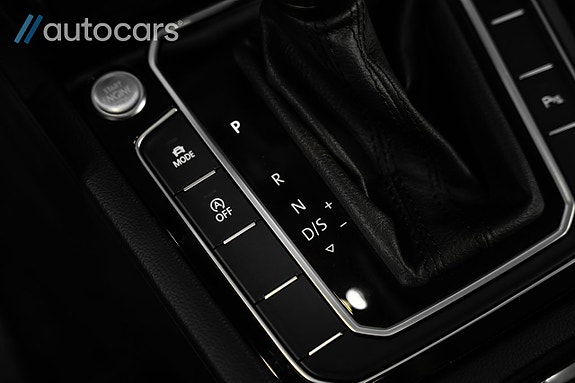Volkswagen Passat 26 of 30