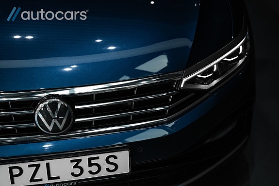 Volkswagen Passat 9 of 30