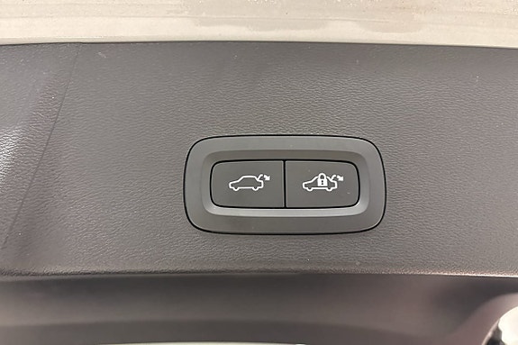 Volvo XC40 13 of 15