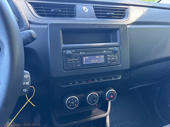 Renault Kangoo Express 13 of 30