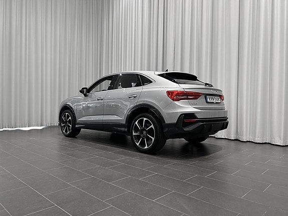 Audi Q3 3 of 5