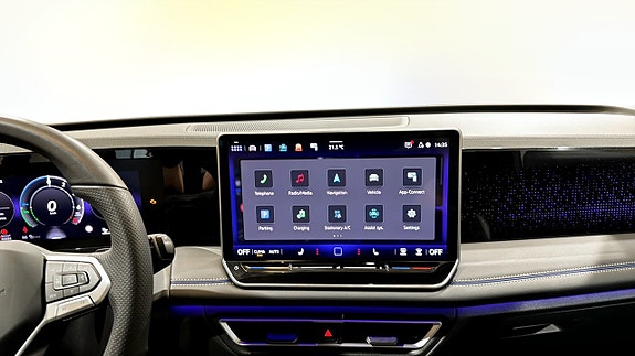 Volkswagen Tiguan 10 of 23