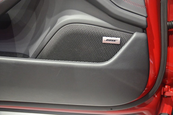 Porsche Taycan Turbo 22 of 25