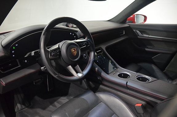 Porsche Taycan Turbo 12 of 25