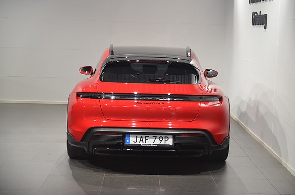 Porsche Taycan Turbo 7 of 25