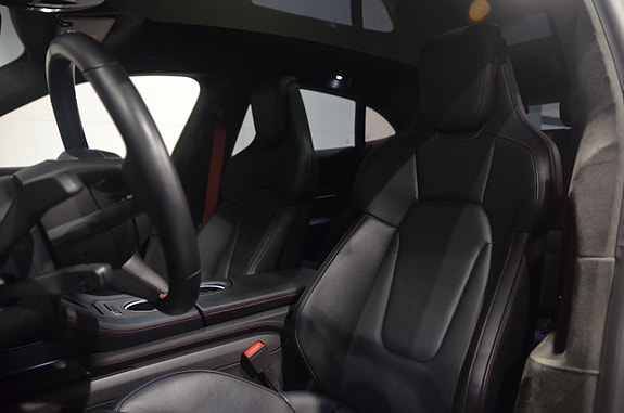 Porsche Taycan Turbo 11 of 25