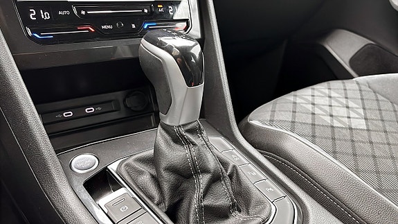 Volkswagen Tiguan 13 of 15