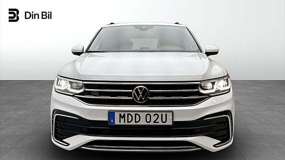 Volkswagen Tiguan 4 of 5