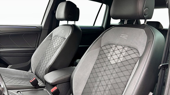 Volkswagen Tiguan 10 of 15