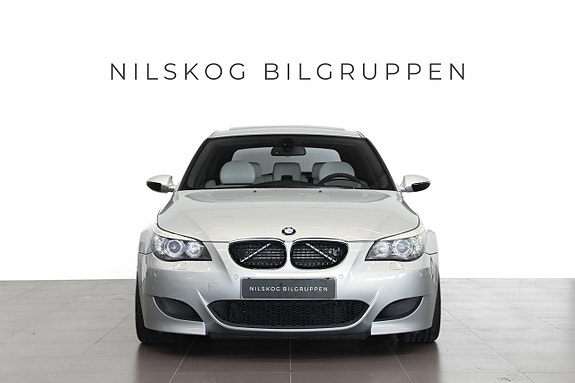 BMW M5 2 of 5