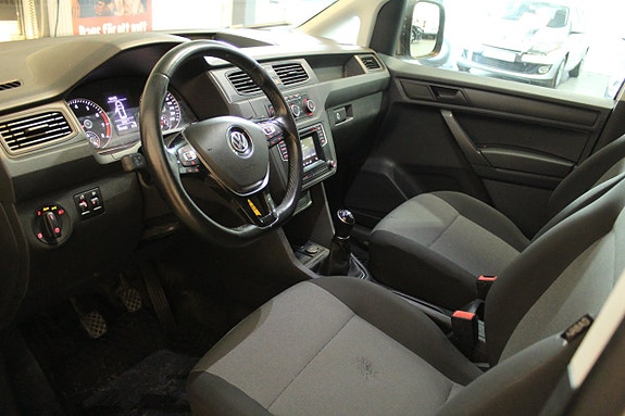 Volkswagen Caddy 11 of 22