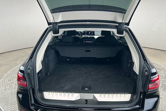 BMW 530e 14 of 29