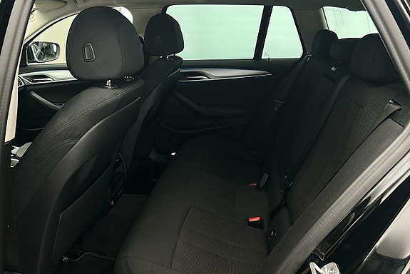 BMW 530e 13 of 29