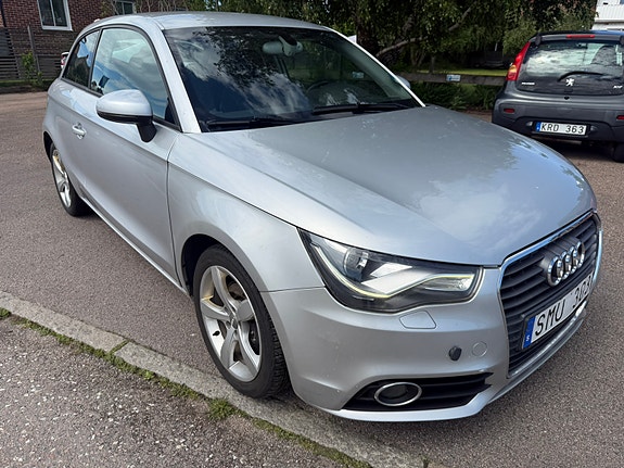 Audi A1 2 of 5