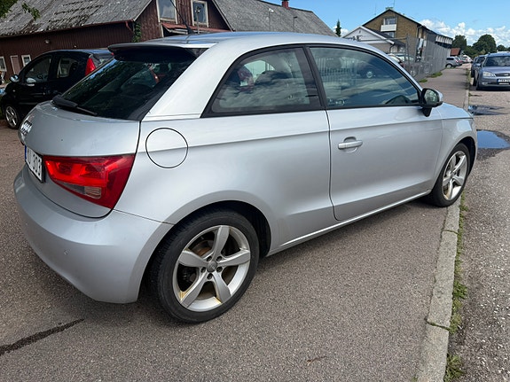 Audi A1 3 of 5
