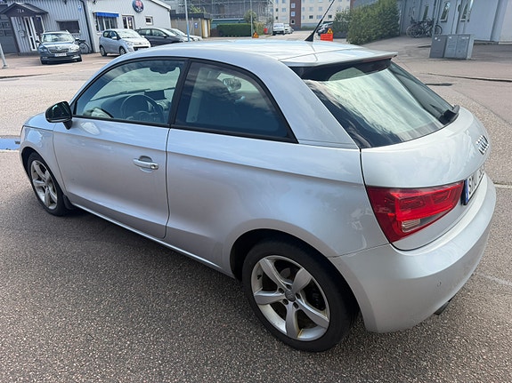 Audi A1 4 of 5