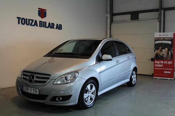 Mercedes-Benz B180