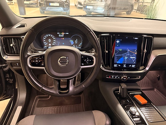 Volvo S60 15 of 30