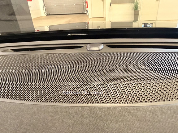 Volvo S60 16 of 30