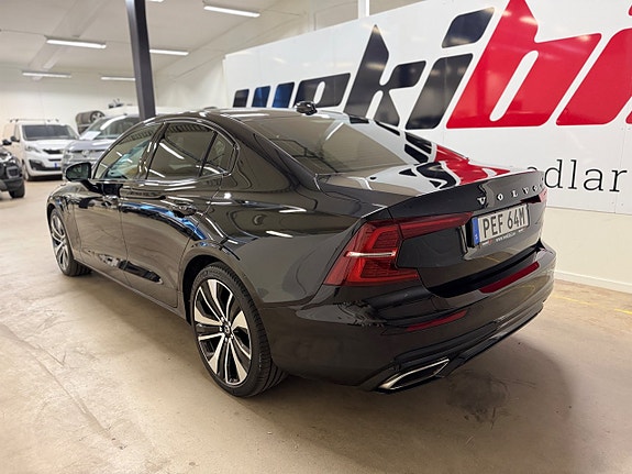 Volvo S60 3 of 5