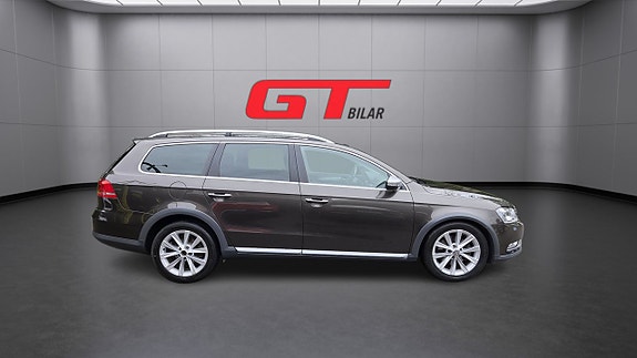 Volkswagen Passat Alltrack 8 of 21
