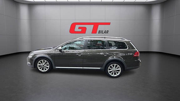Volkswagen Passat Alltrack 4 of 5